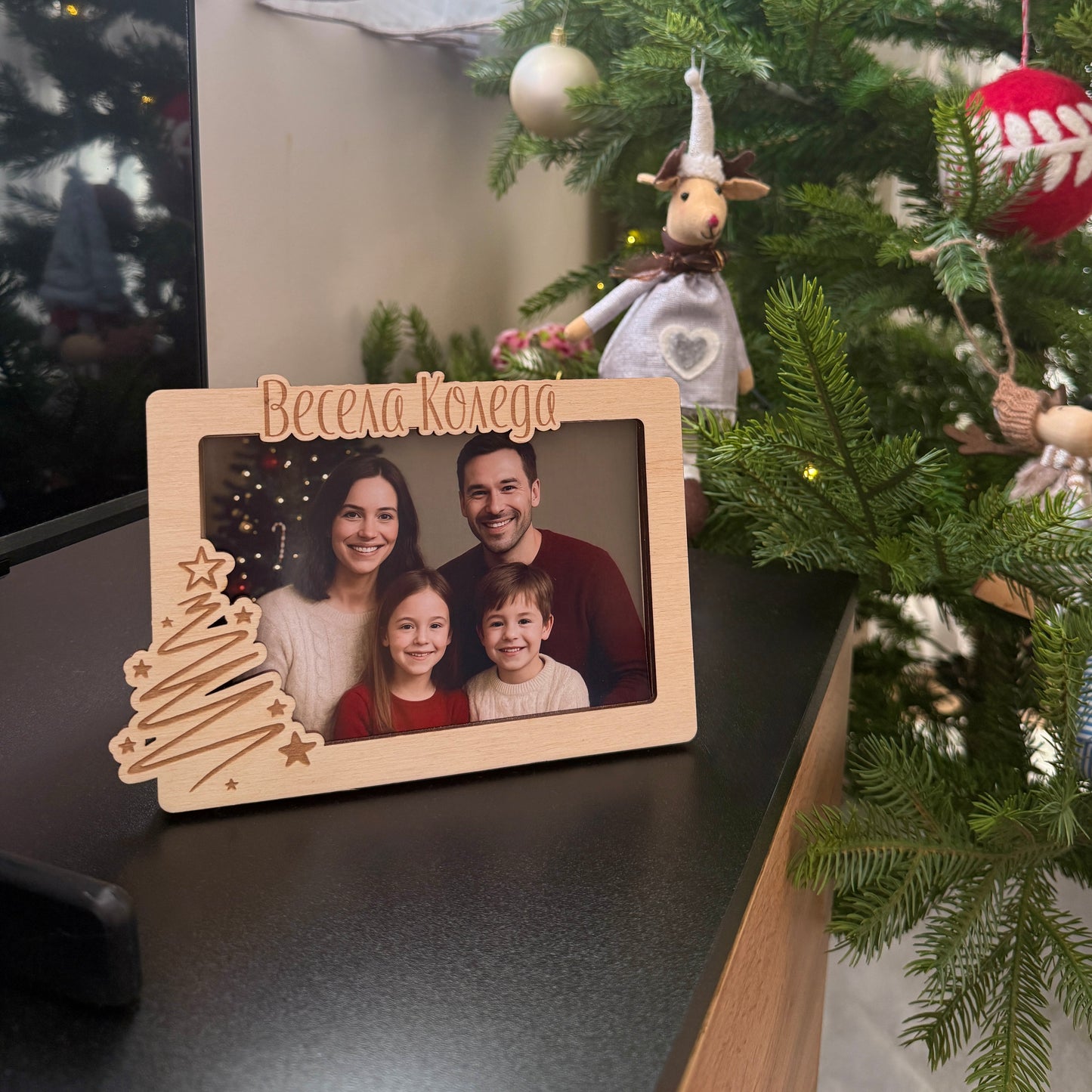 Дървена рамка за снимка