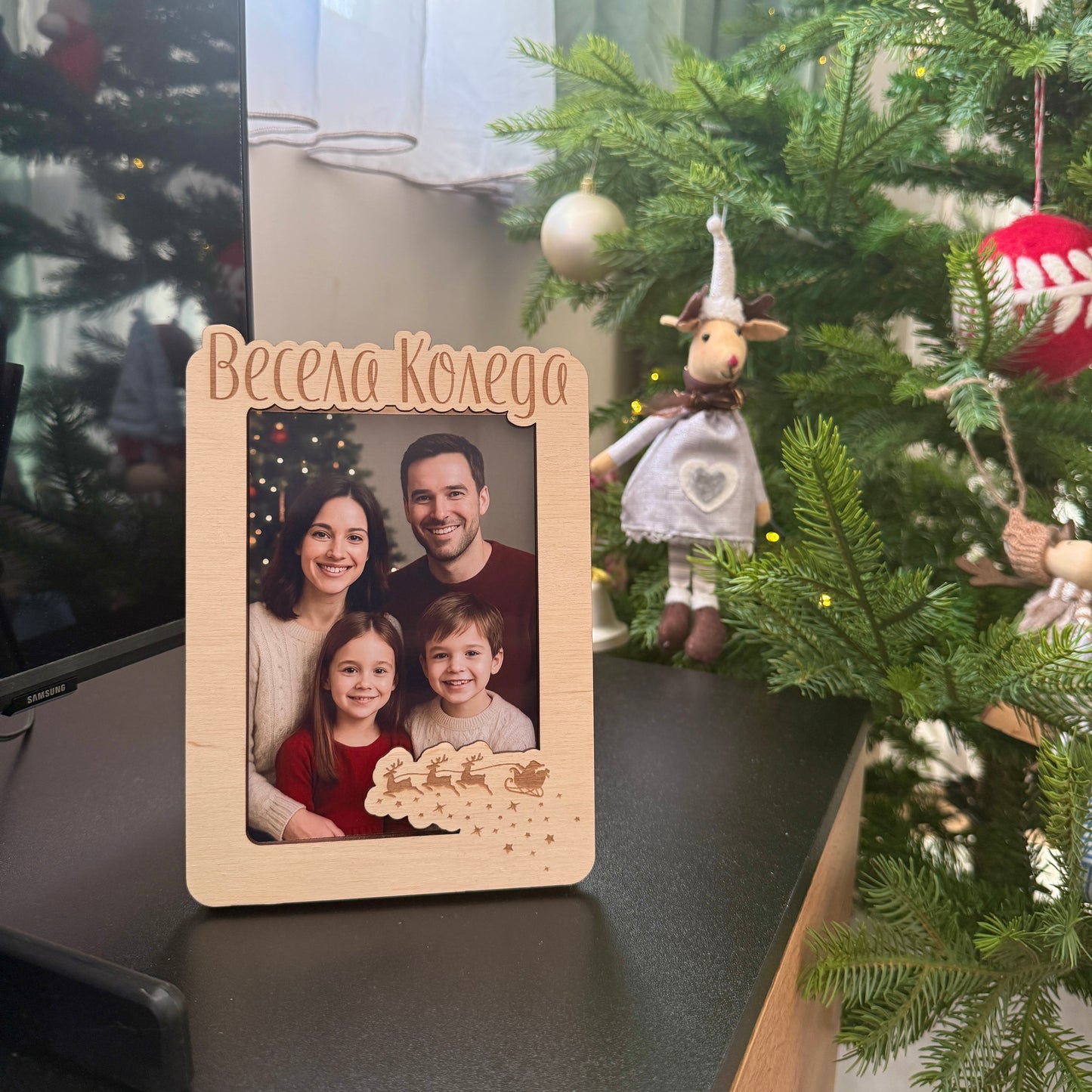 Дървена рамка за снимка